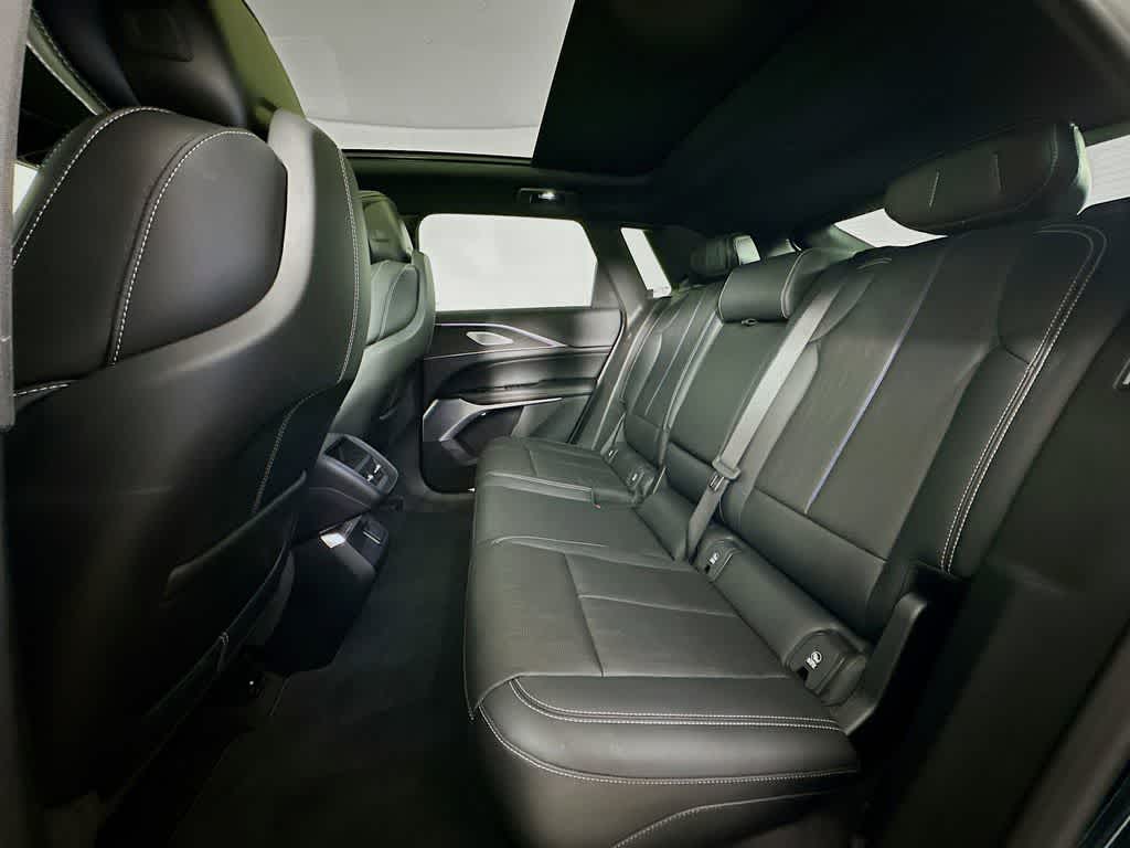 Thumbnail: 2024 Cadillac Lyriq - 14