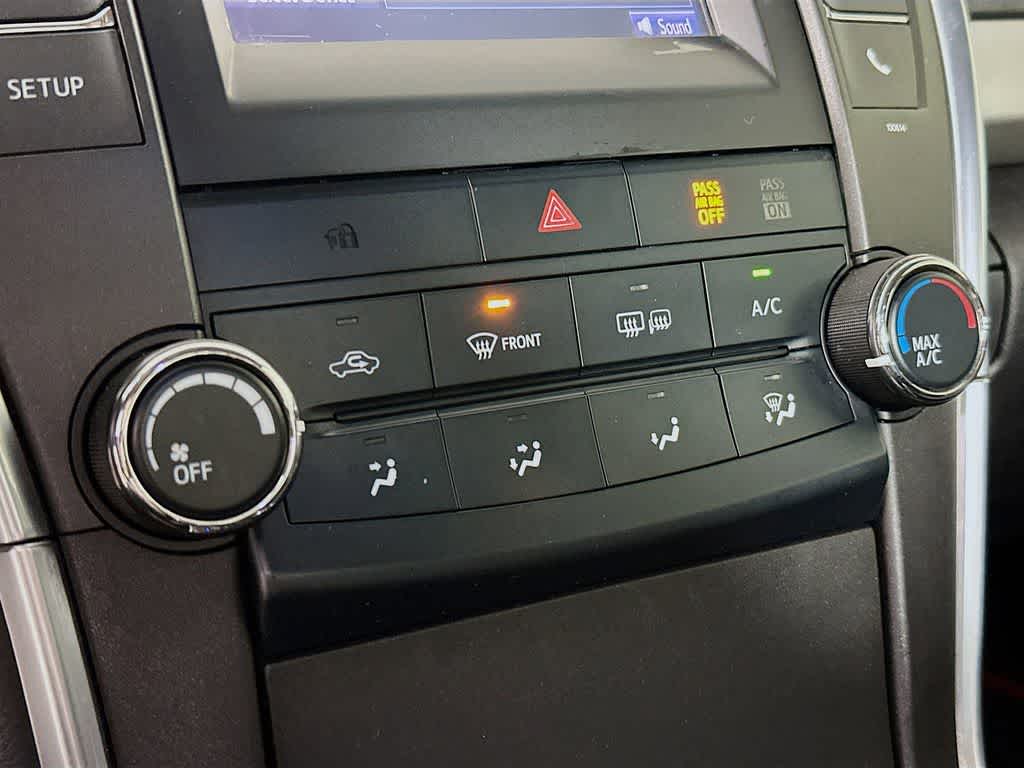 Thumbnail: 2017 Toyota Camry - 17