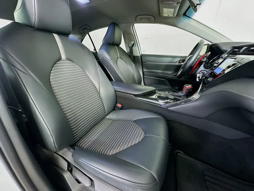 Thumbnail: 2020 Toyota Camry - 14
