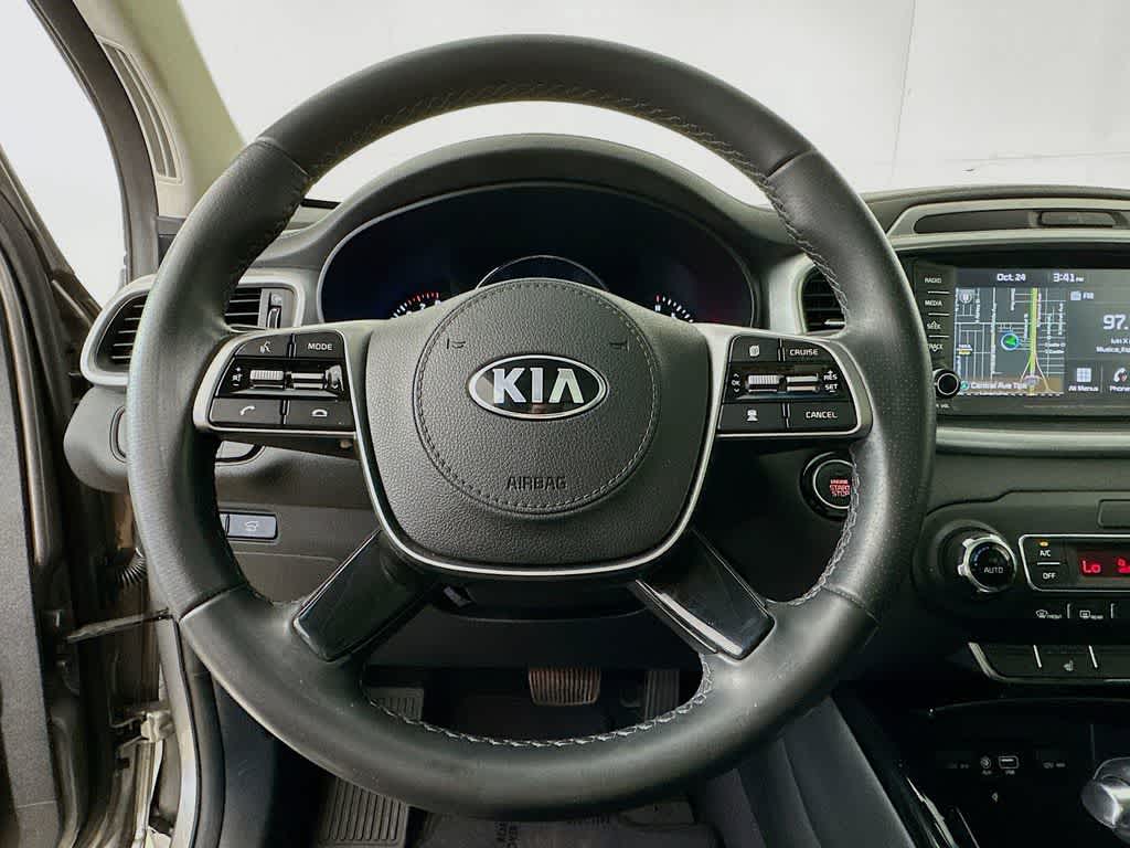 Thumbnail: 2019 Kia Sorento - 16