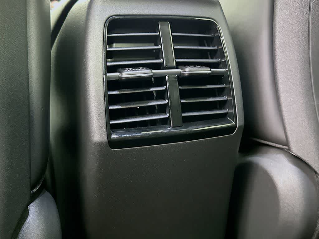 2023 Kia Niro SX Touring 13