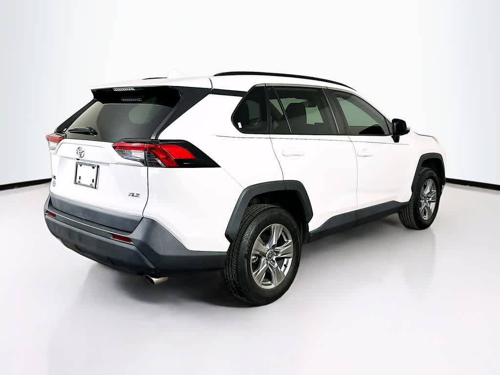 Thumbnail: 2022 Toyota RAV4 - 25