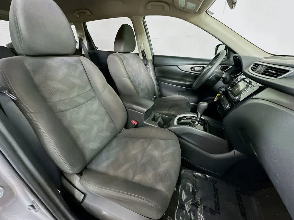Thumbnail: 2016 Nissan Rogue - 15