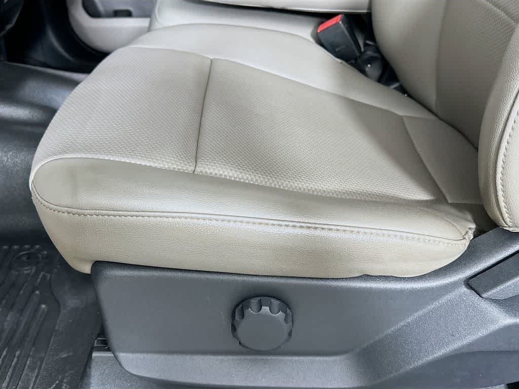 Thumbnail: 2022 Ford Econoline - 20