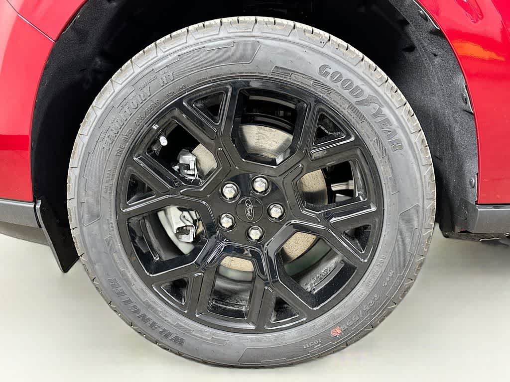 Thumbnail: 2025 Ford Maverick - 8