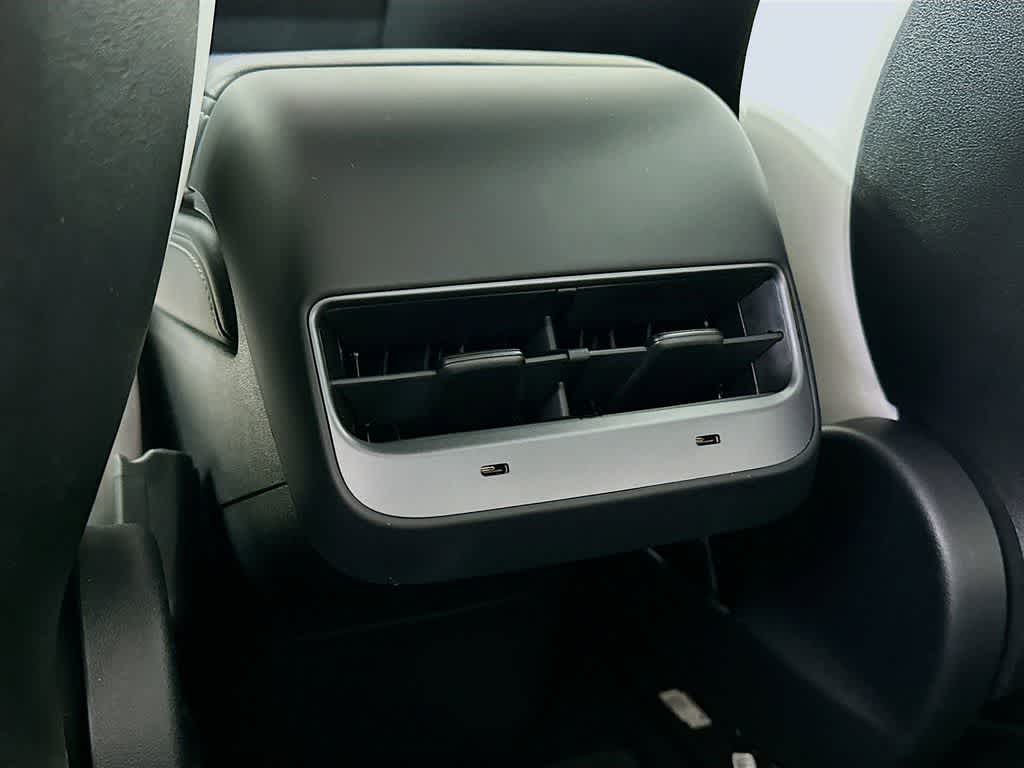 Thumbnail: 2022 Tesla Model 3 - 12