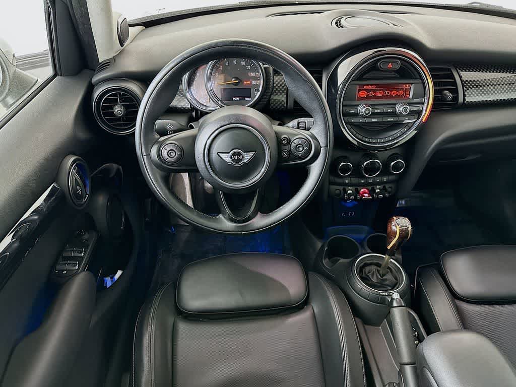 Thumbnail: 2016 MINI Cooper Hardtop - 10