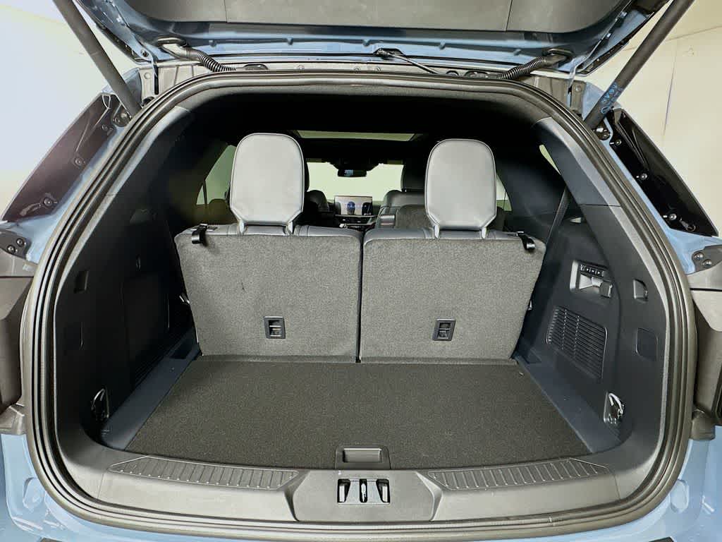 Thumbnail: 2026 Ford Explorer - 19