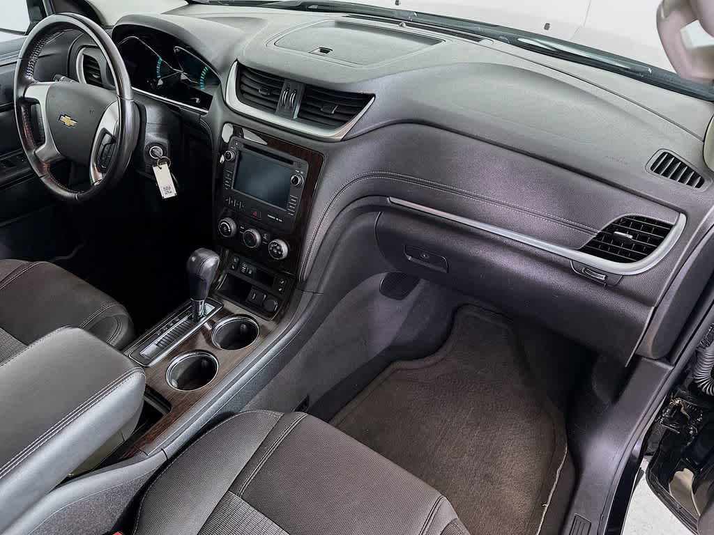 Thumbnail: 2017 Chevrolet Traverse - 33