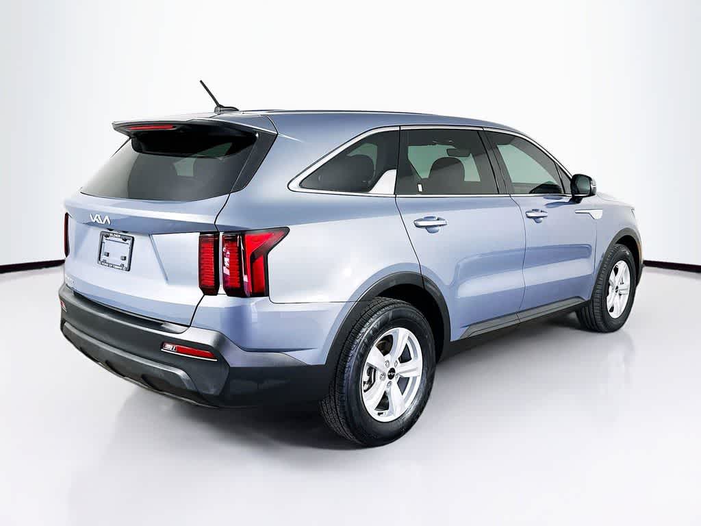 Thumbnail: 2023 Kia Sorento - 25