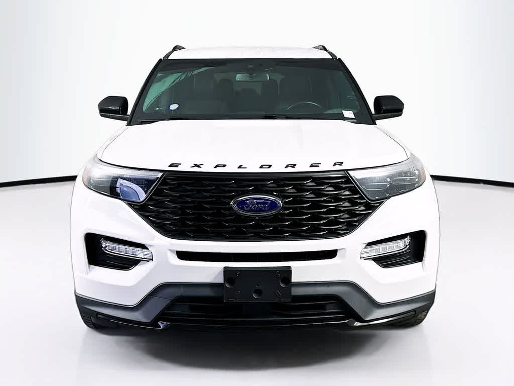 Thumbnail: 2022 Ford Explorer - 6