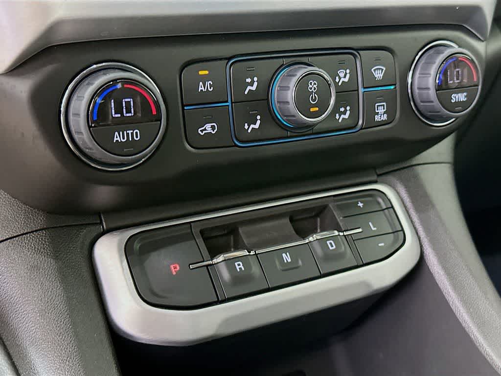 Thumbnail: 2023 GMC Acadia - 18