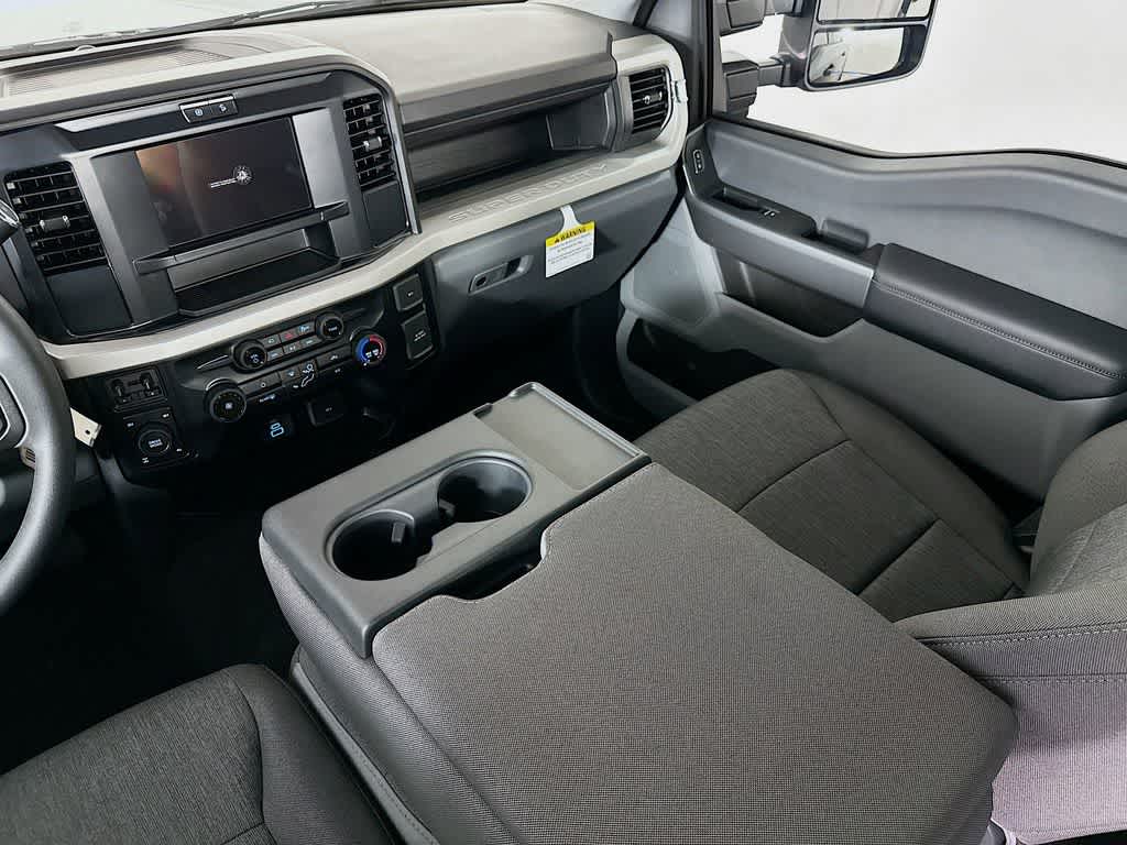 Thumbnail: 2025 Ford F-350 - 11