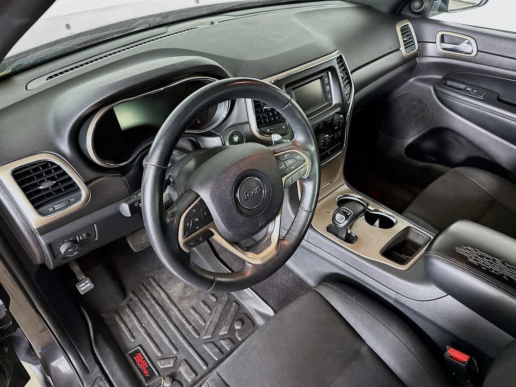 Thumbnail: 2015 Jeep Grand Cherokee - 2