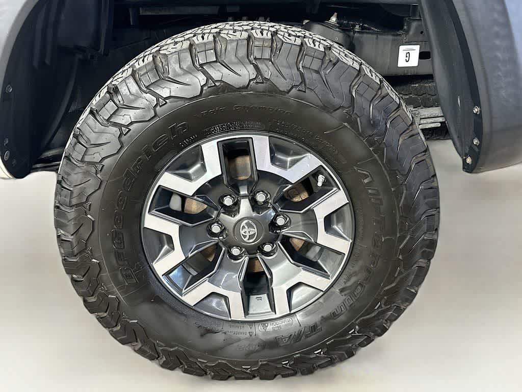 Thumbnail: 2017 Toyota Tacoma - 7