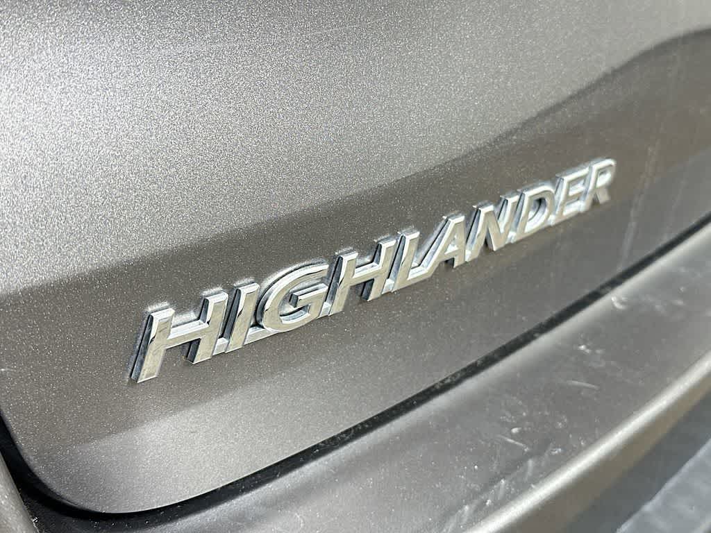 Thumbnail: 2019 Toyota Highlander - 7