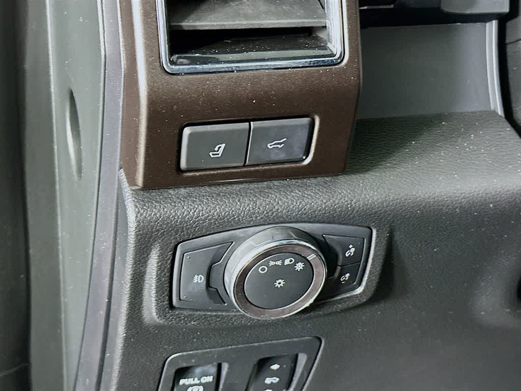 Thumbnail: 2019 Ford Expedition - 27