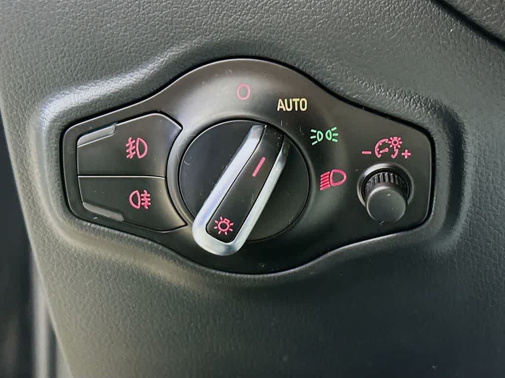 Thumbnail: 2015 Audi Q5 - 27