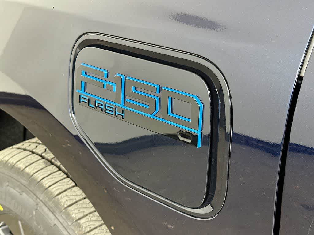 2025 Ford F-150 Lightning Flash 7