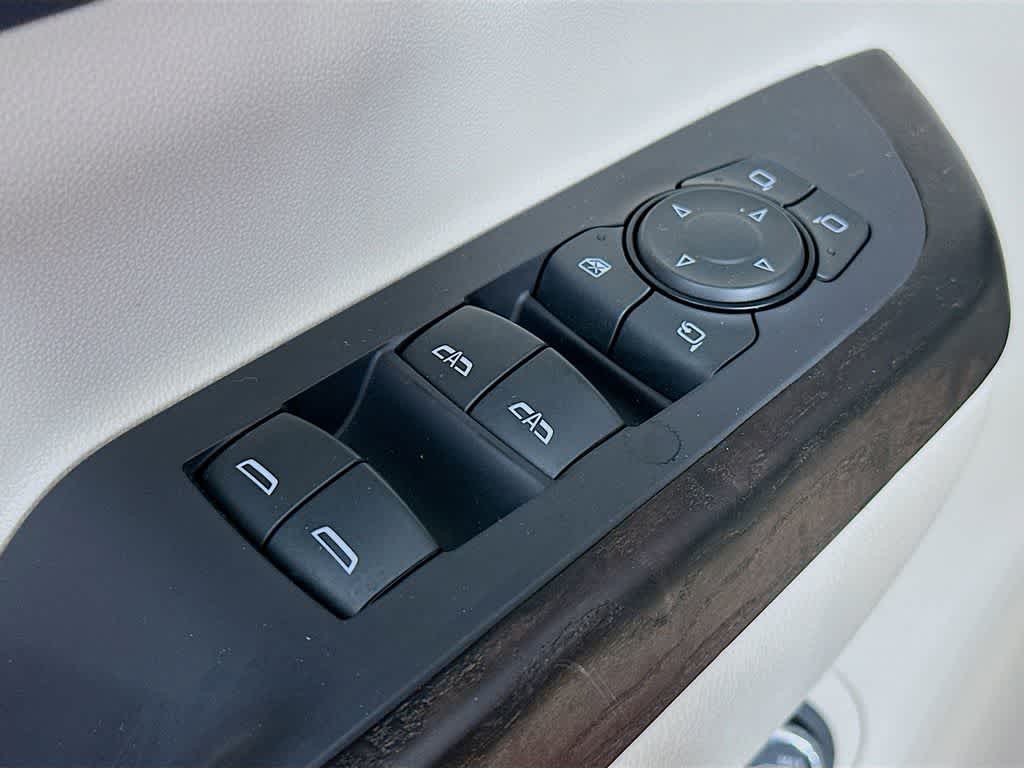 2022 GMC Acadia Denali 28