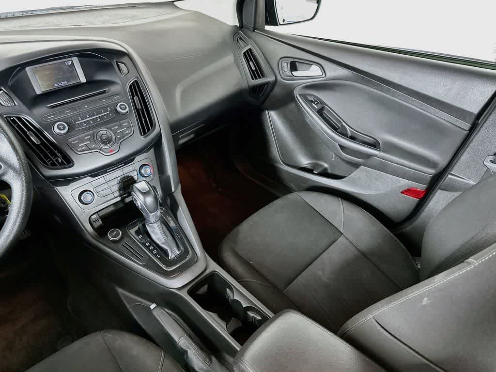 Thumbnail: 2015 Ford Focus - 11