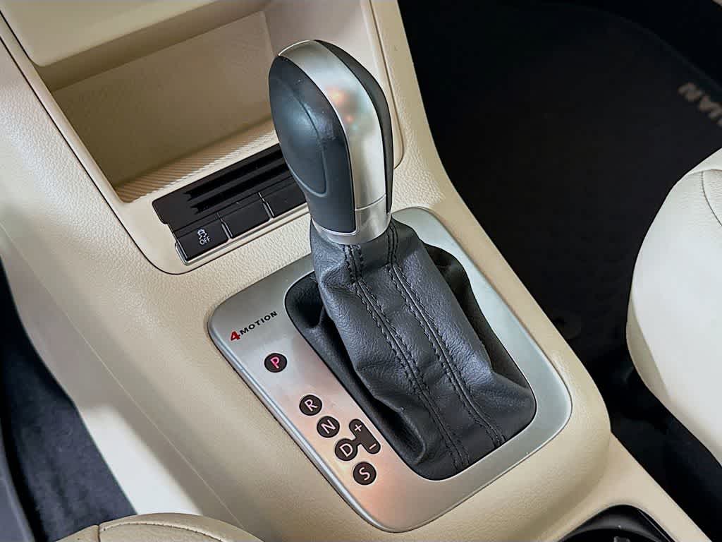 Thumbnail: 2015 Volkswagen Tiguan - 19