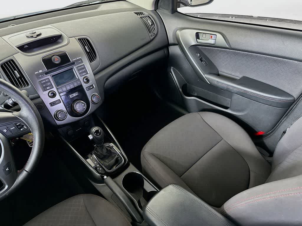 Thumbnail: 2012 Kia Forte - 11