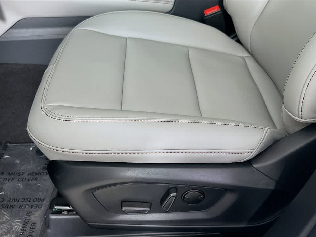 Thumbnail: 2025 Ford Explorer - 30