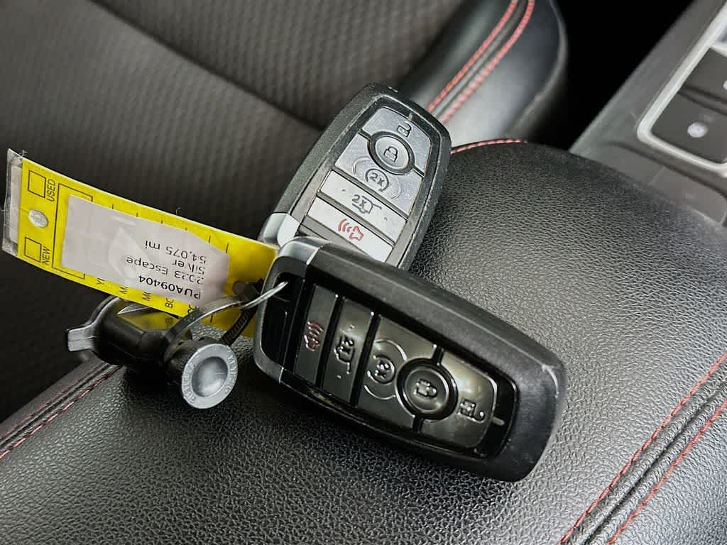 Thumbnail: 2023 Ford Escape - 21