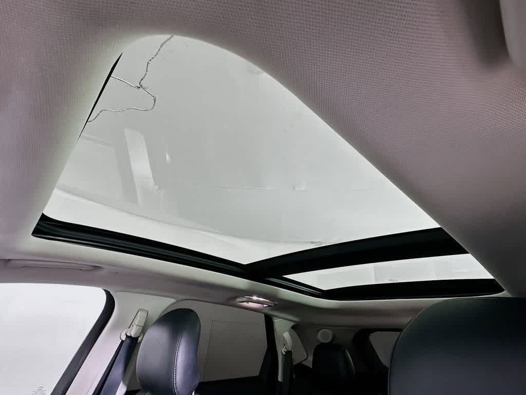 Thumbnail: 2016 Ford Edge - 32