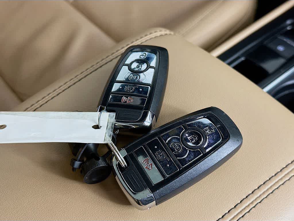 Thumbnail: 2021 Lincoln Corsair - 22