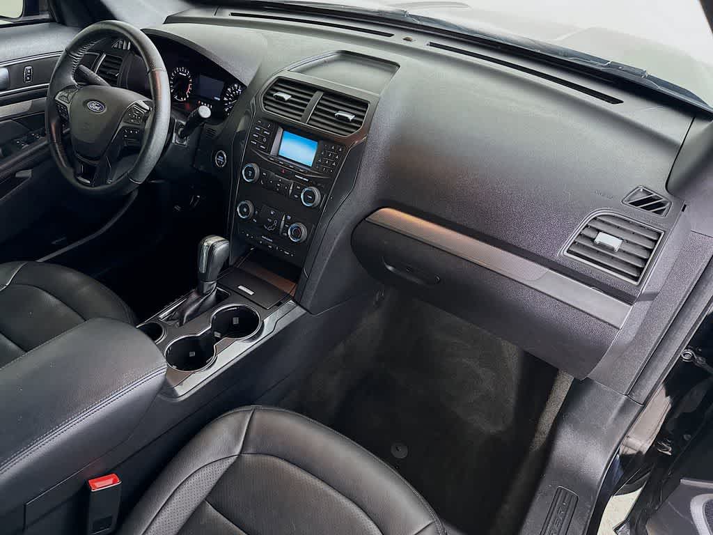 Thumbnail: 2018 Ford Explorer - 33