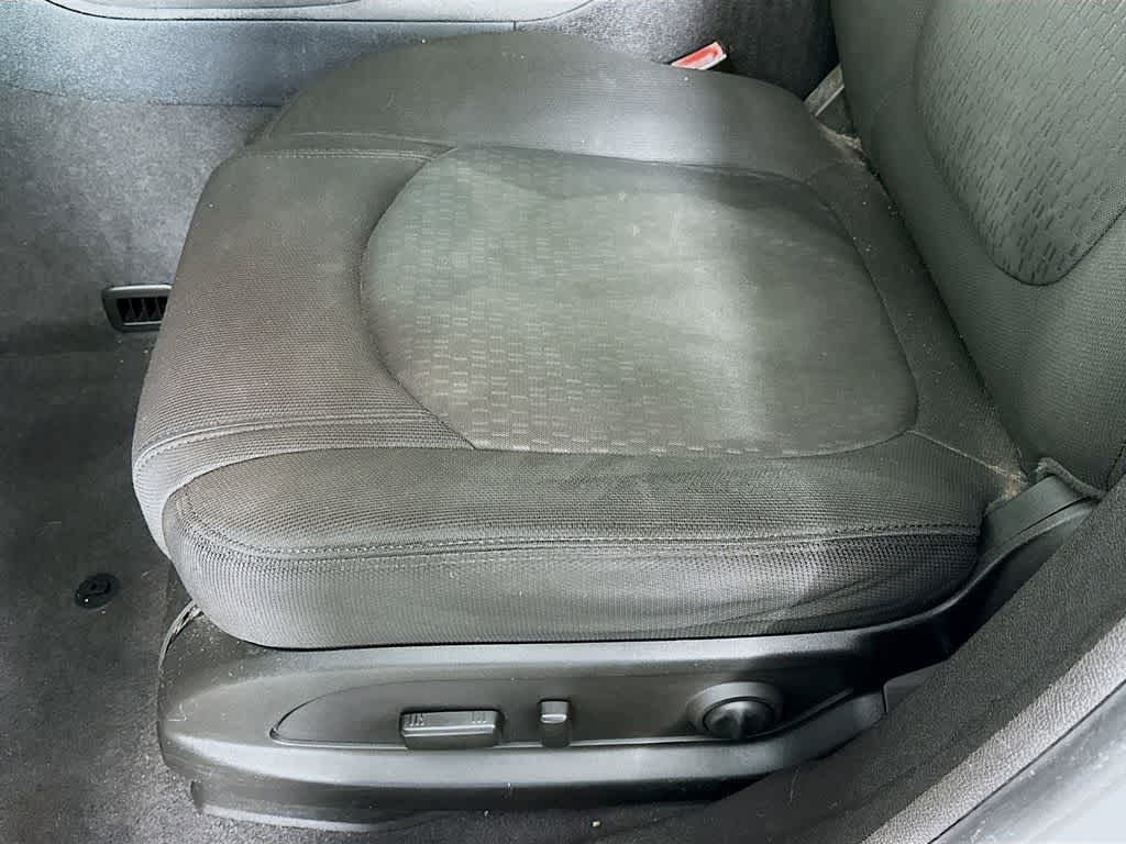 Thumbnail: 2012 GMC Acadia - 31