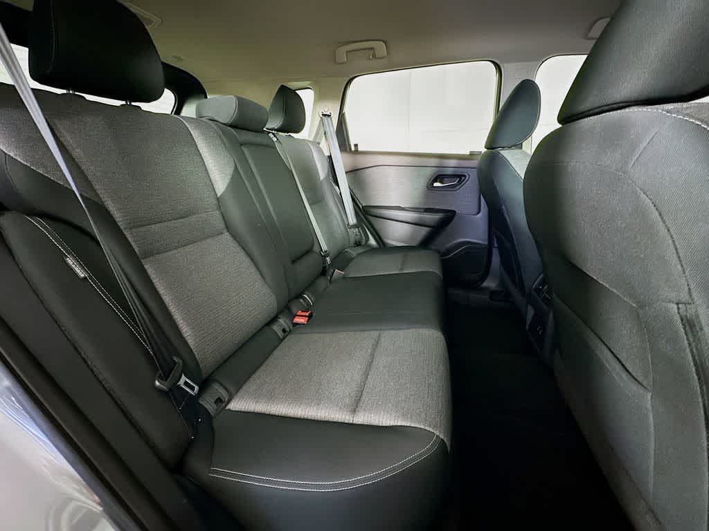 Thumbnail: 2021 Nissan Rogue - 30