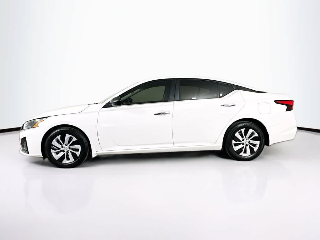 Thumbnail: 2024 Nissan Altima - 3