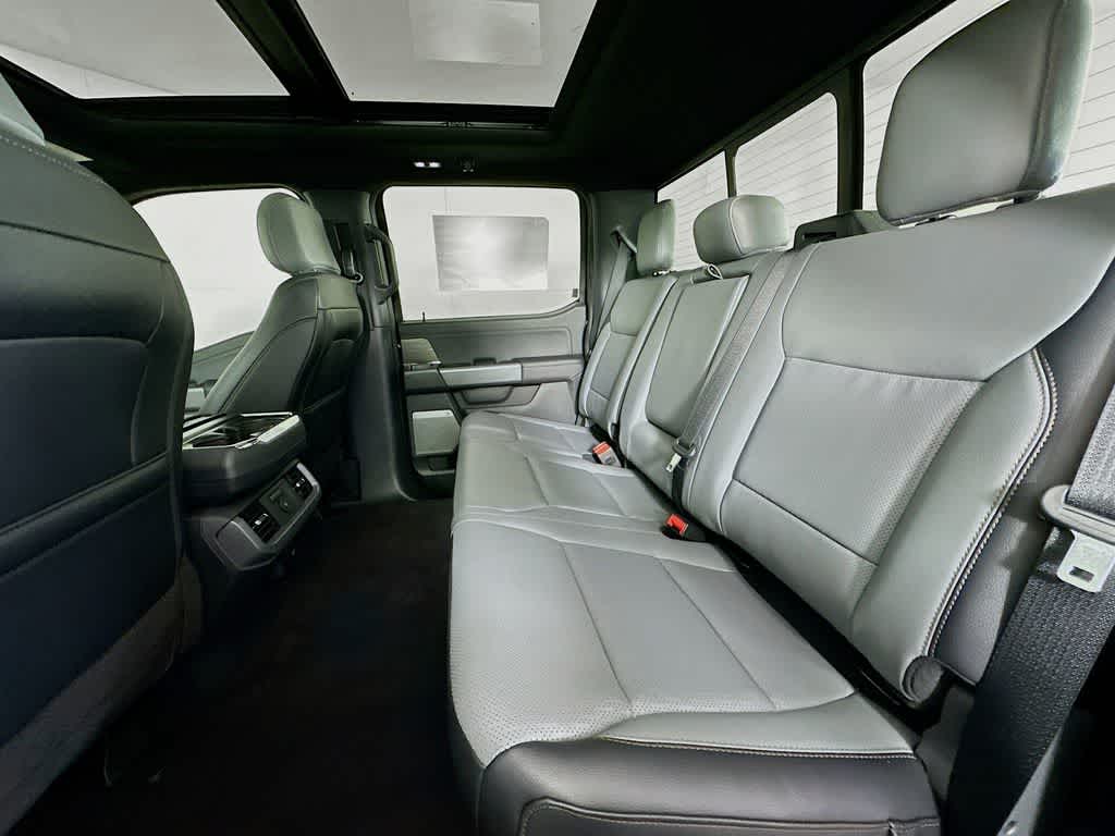 2025 Ford F-150 Lightning Lariat 13