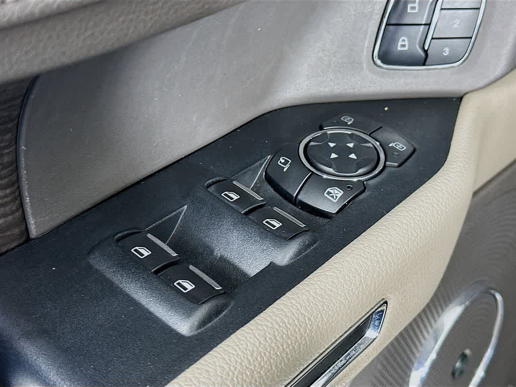 Thumbnail: 2018 Ford Expedition - 30