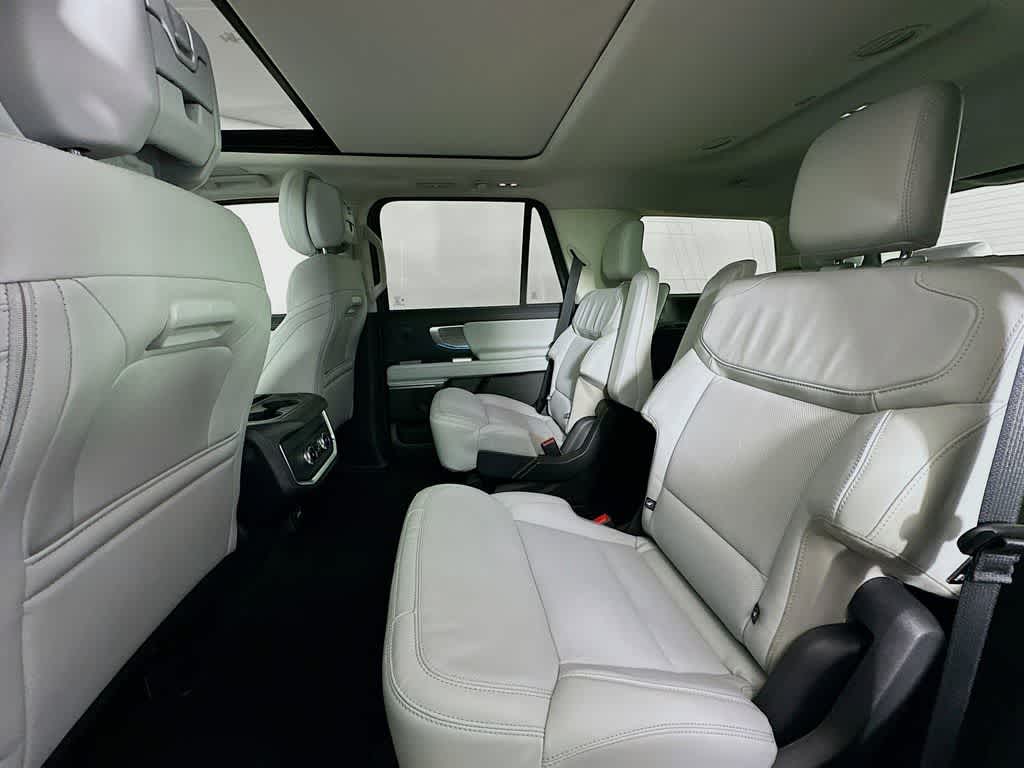 Thumbnail: 2026 Ford Expedition - 14