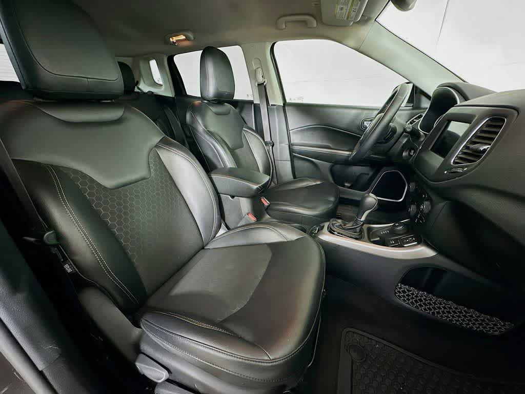 Thumbnail: 2018 Jeep Compass - 15