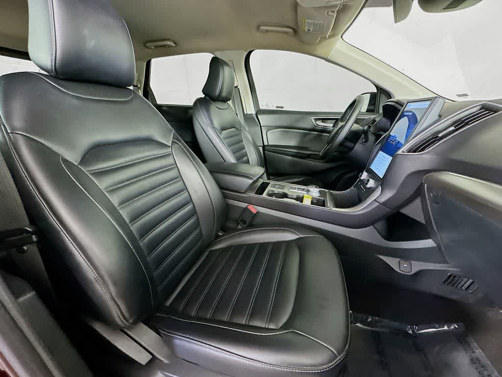 Thumbnail: 2022 Ford Edge - 15