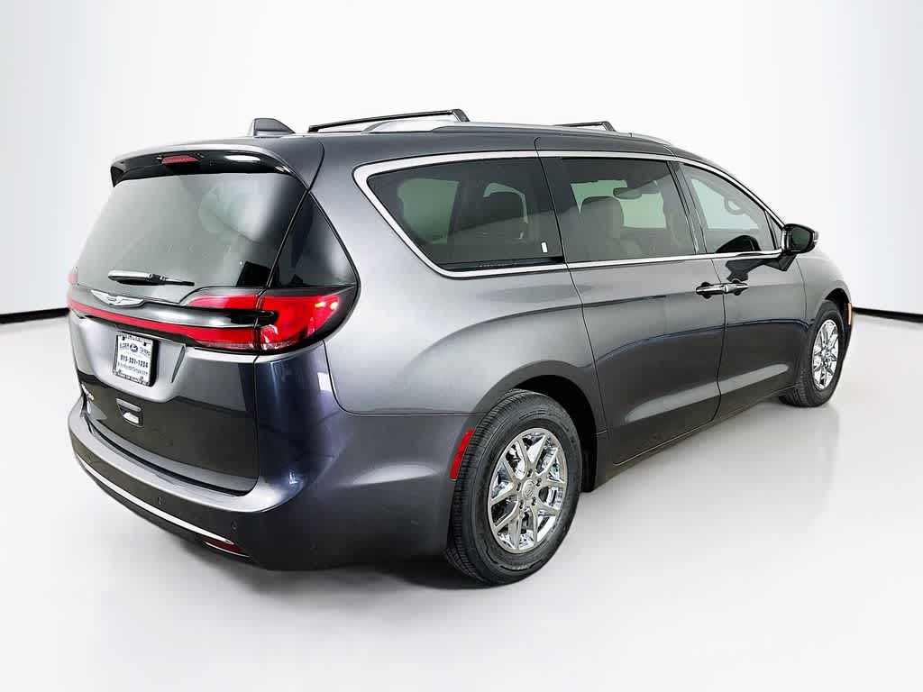 2021 Chrysler Pacifica Touring L 24