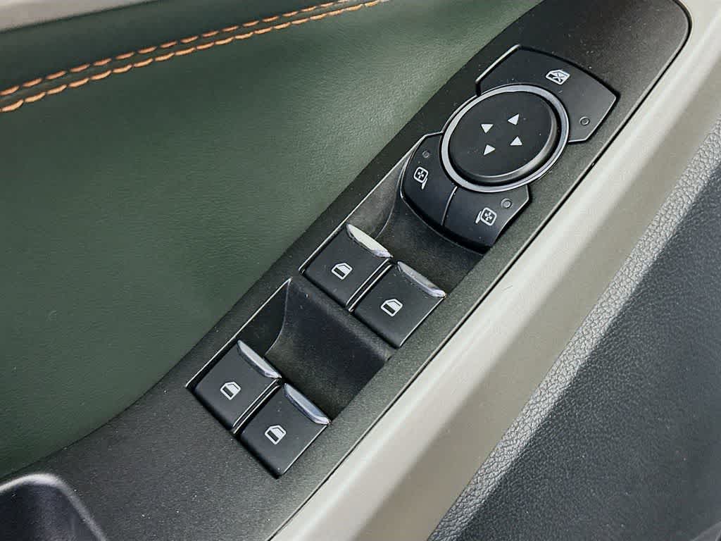 Thumbnail: 2022 Ford Explorer - 30