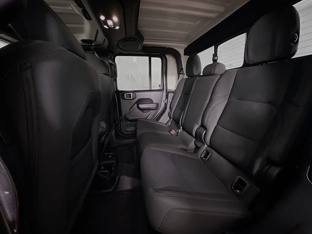 Thumbnail: 2021 Jeep Gladiator - 13
