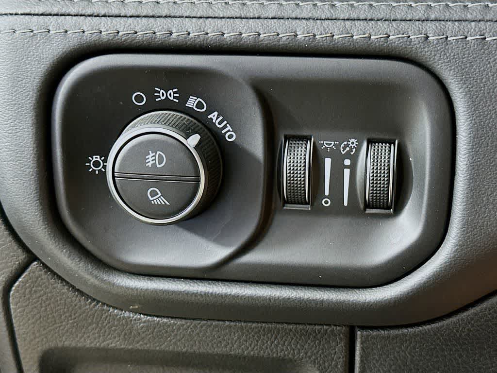 Thumbnail: 2020 RAM 1500 - 25