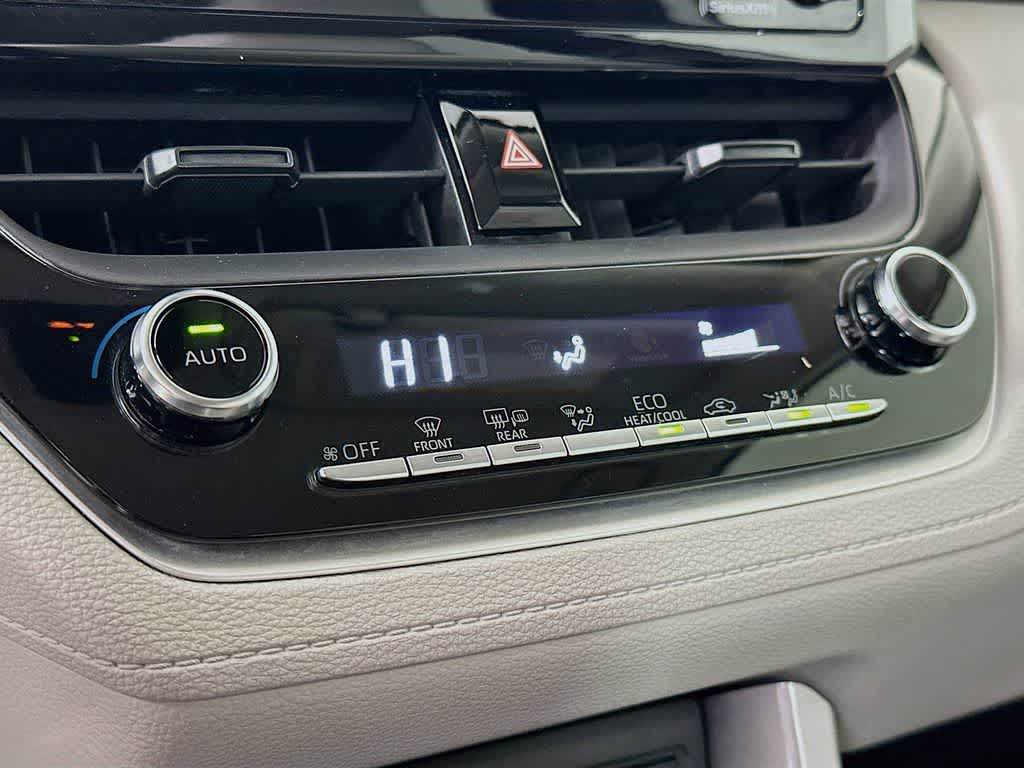 Thumbnail: 2022 Toyota Corolla Cross - 18