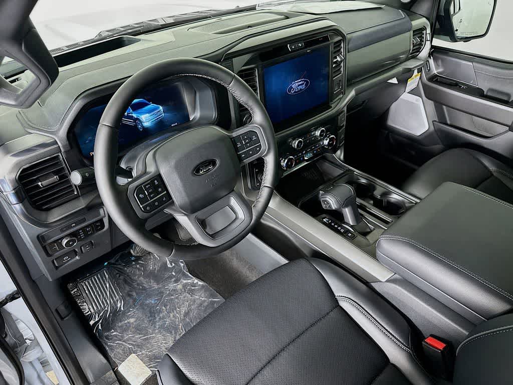 2025 Ford F-150 Lariat 2