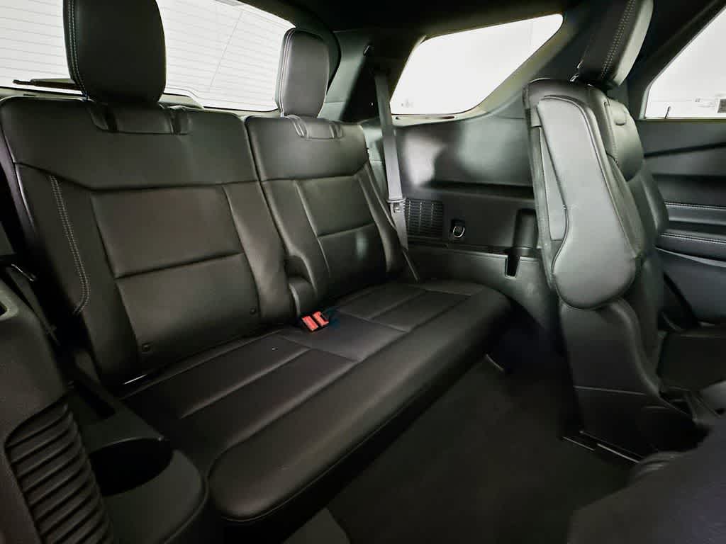 Thumbnail: 2022 Ford Explorer - 33