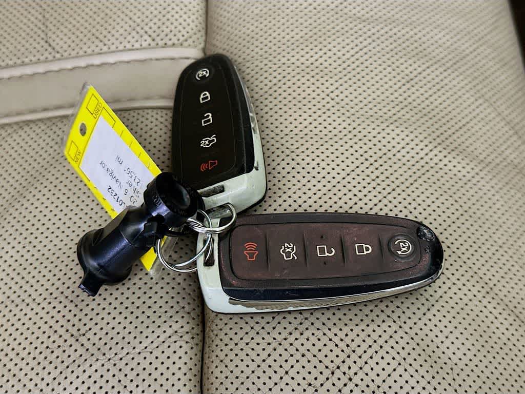 Thumbnail: 2016 Lincoln Navigator - 21