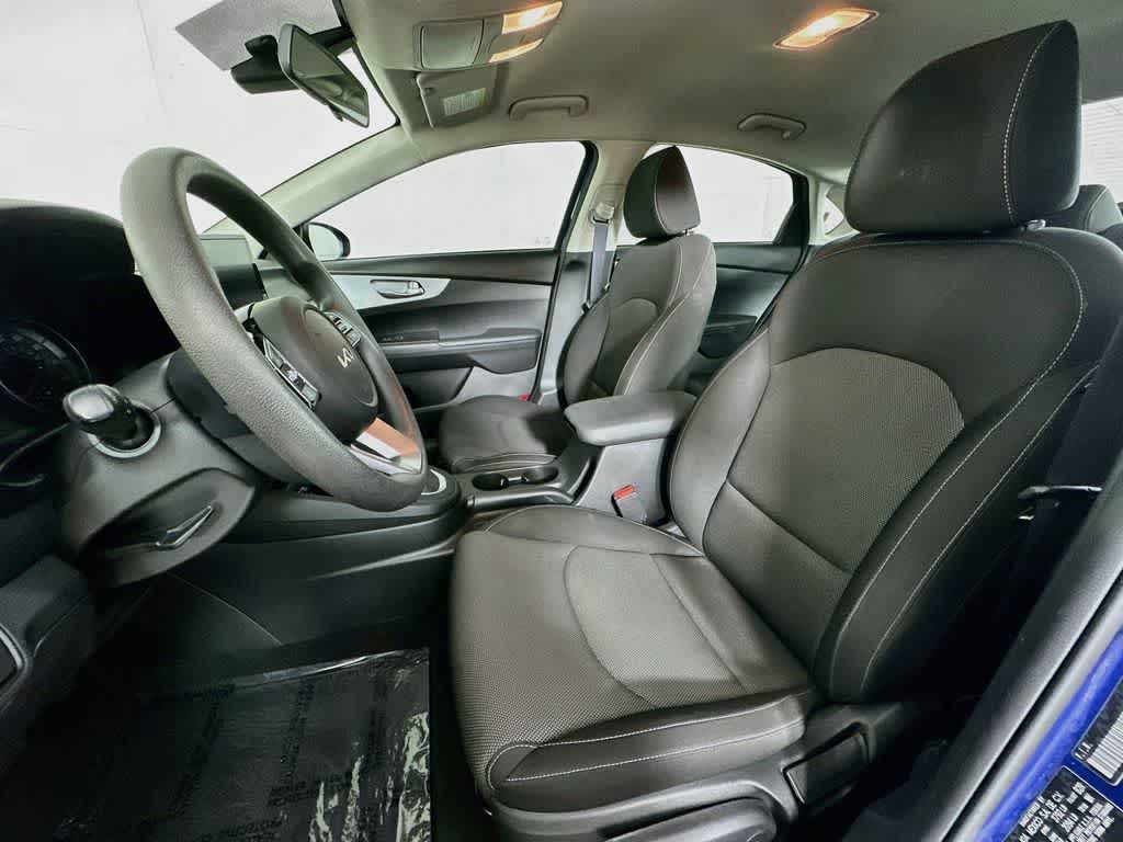 Thumbnail: 2023 Kia Forte - 11