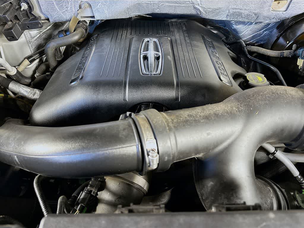 Thumbnail: 2016 Lincoln Navigator - 8